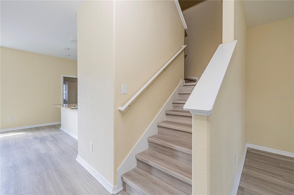 Activo con contrato: $420,000 (3 camas, 2 baños, 1748 Pies cuadrados)