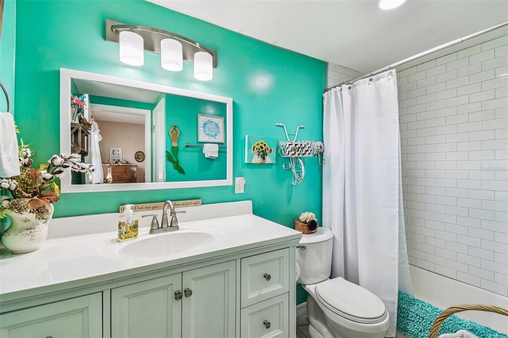 For Sale: $875,000 (5 beds, 3 baths, 3600 Square Feet)