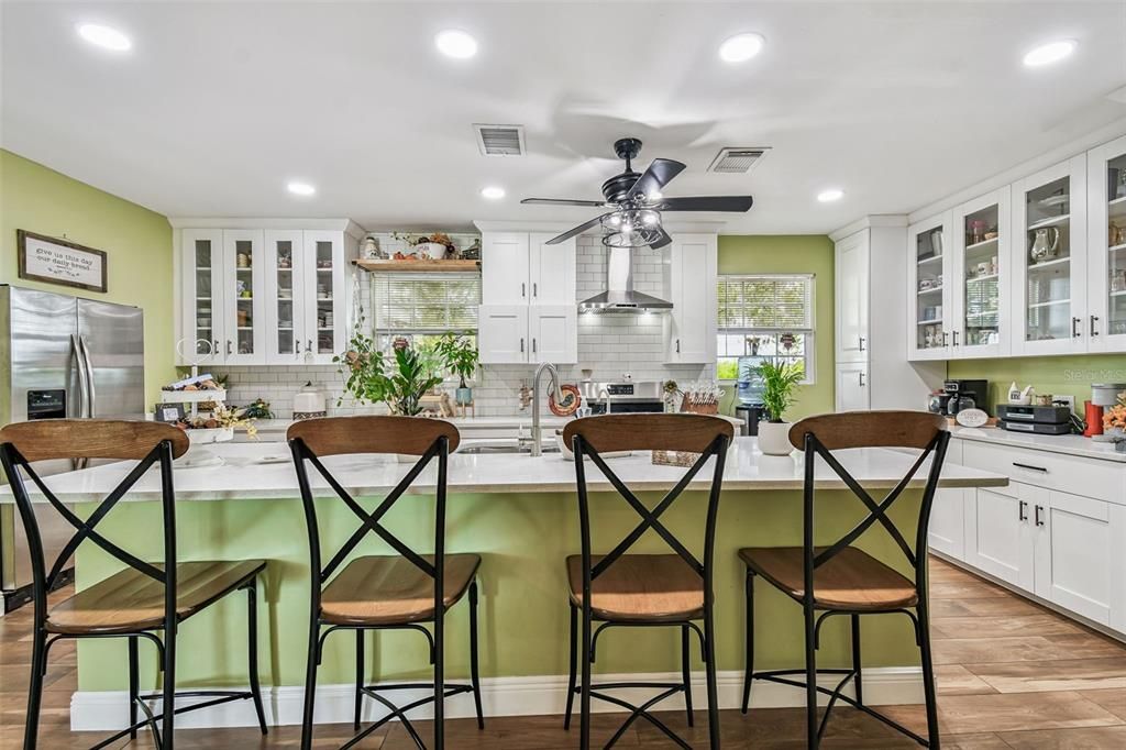 For Sale: $875,000 (5 beds, 3 baths, 3600 Square Feet)