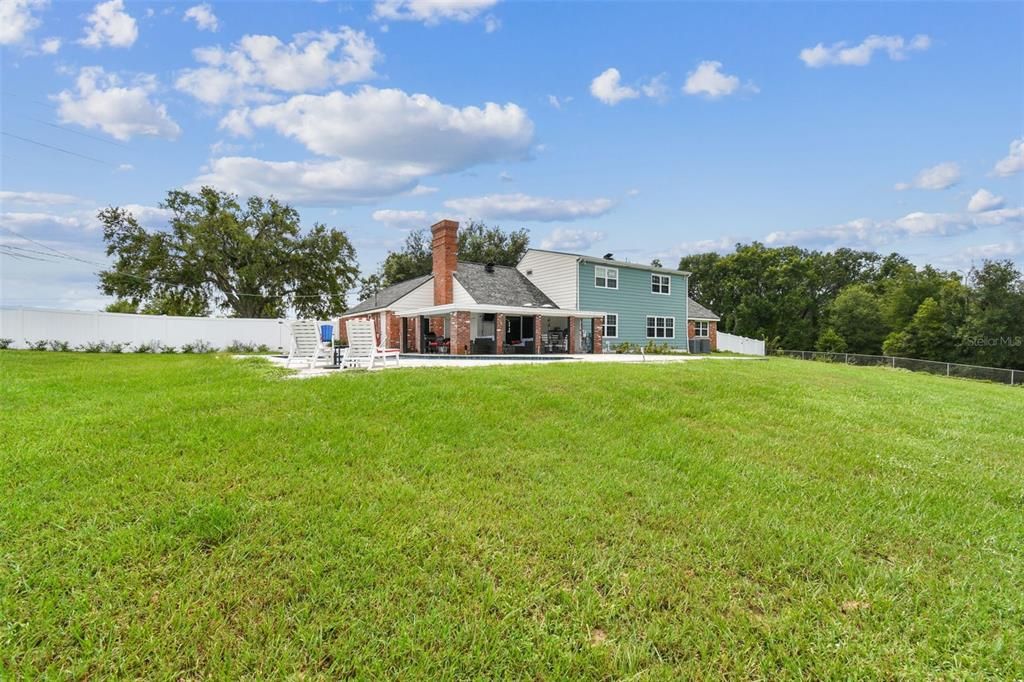 For Sale: $875,000 (5 beds, 3 baths, 3600 Square Feet)