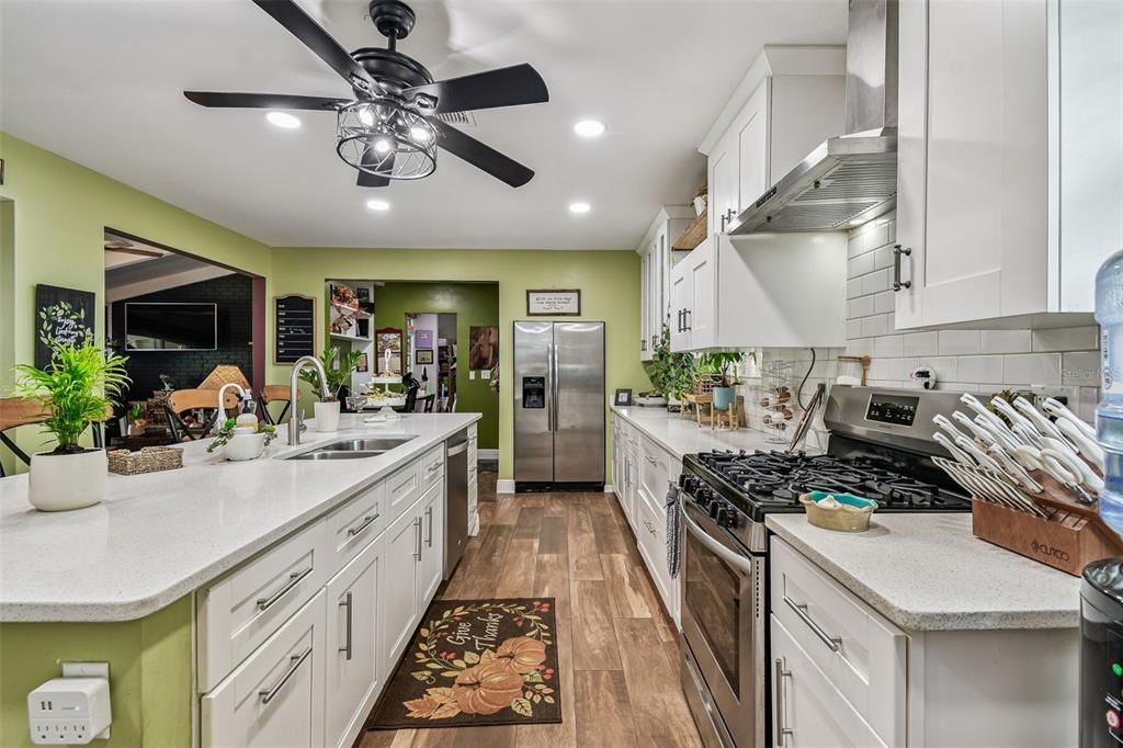 For Sale: $875,000 (5 beds, 3 baths, 3600 Square Feet)