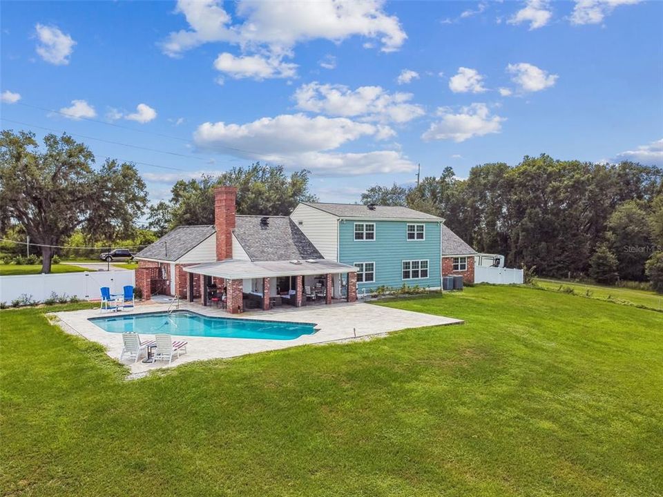 For Sale: $875,000 (5 beds, 3 baths, 3600 Square Feet)