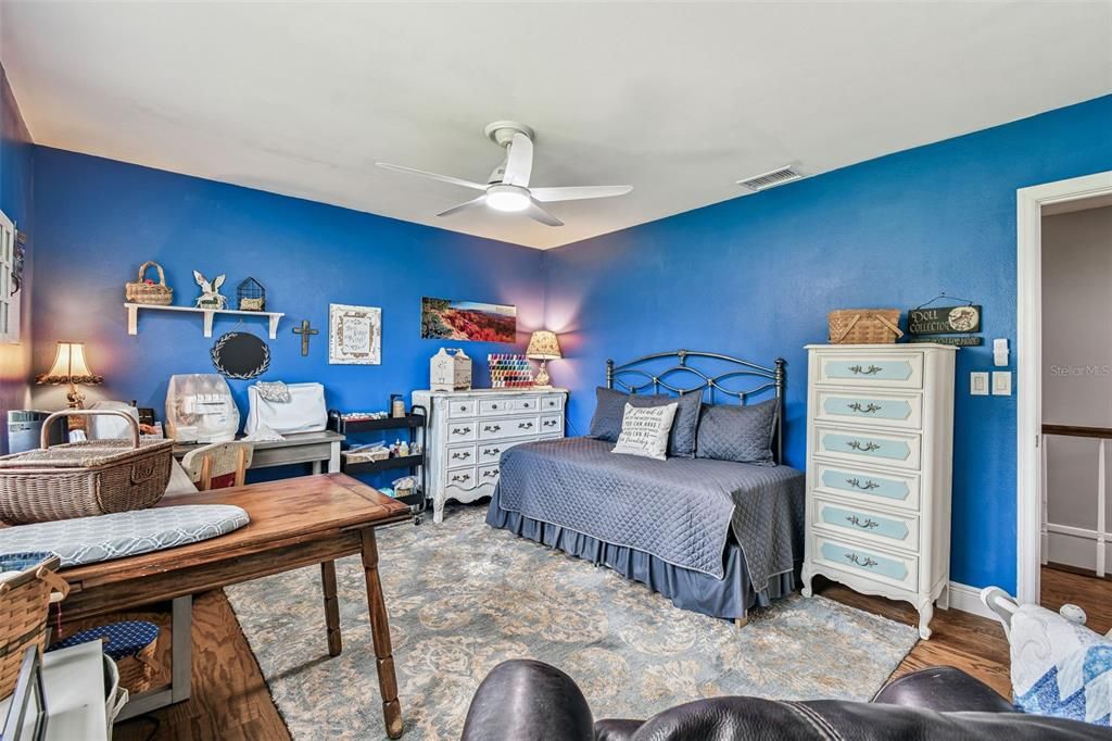 For Sale: $875,000 (5 beds, 3 baths, 3600 Square Feet)