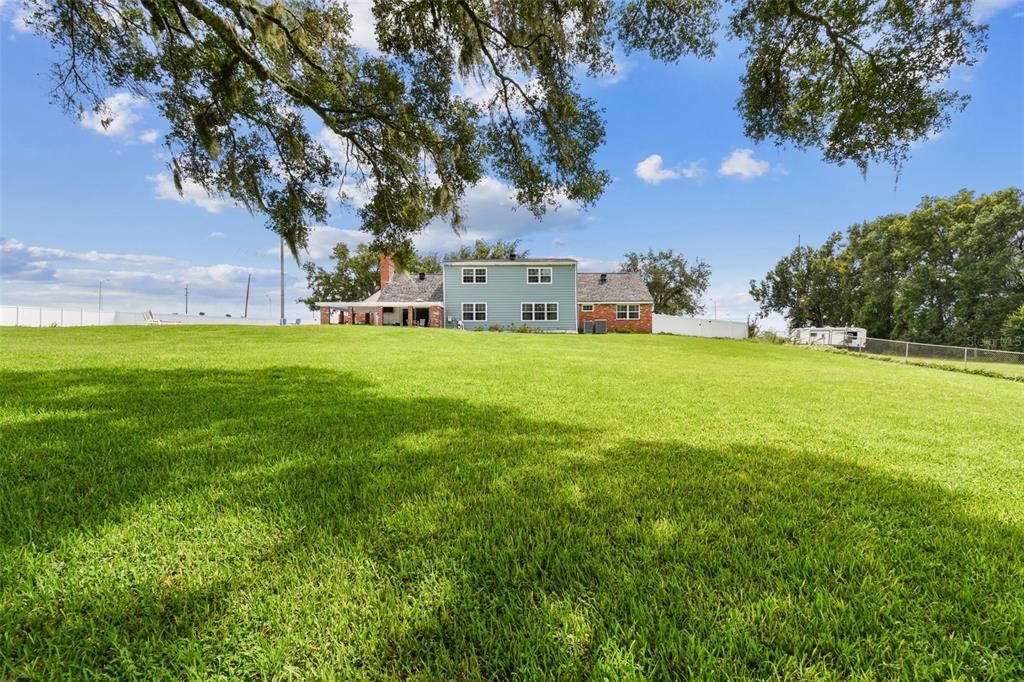 For Sale: $875,000 (5 beds, 3 baths, 3600 Square Feet)