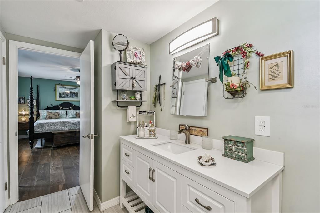 For Sale: $875,000 (5 beds, 3 baths, 3600 Square Feet)