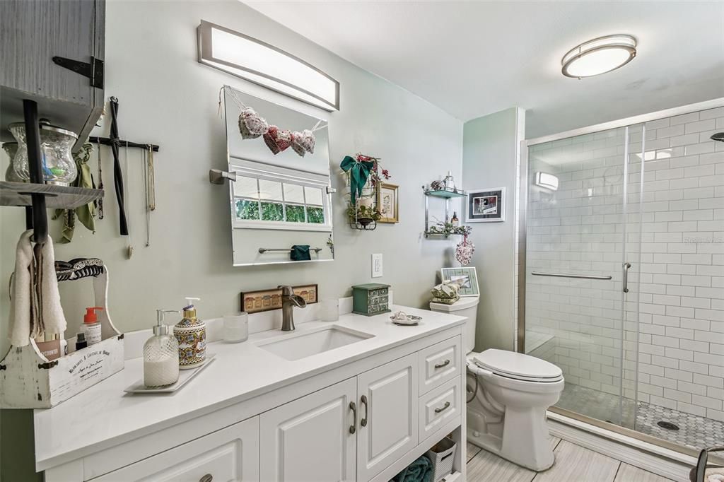 For Sale: $875,000 (5 beds, 3 baths, 3600 Square Feet)