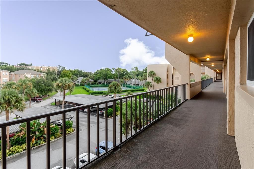 待售: $169,500 (2 贝兹, 1 浴室, 917 平方英尺)