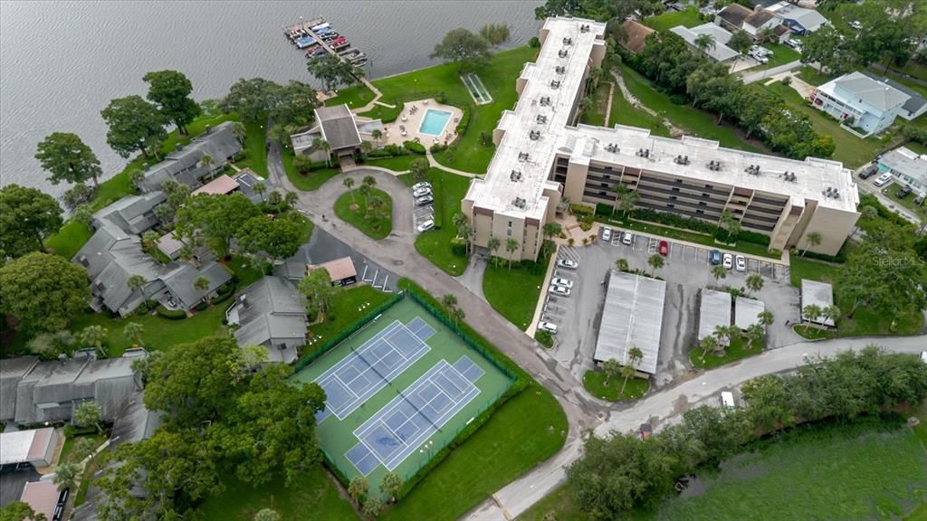 待售: $169,500 (2 贝兹, 1 浴室, 917 平方英尺)