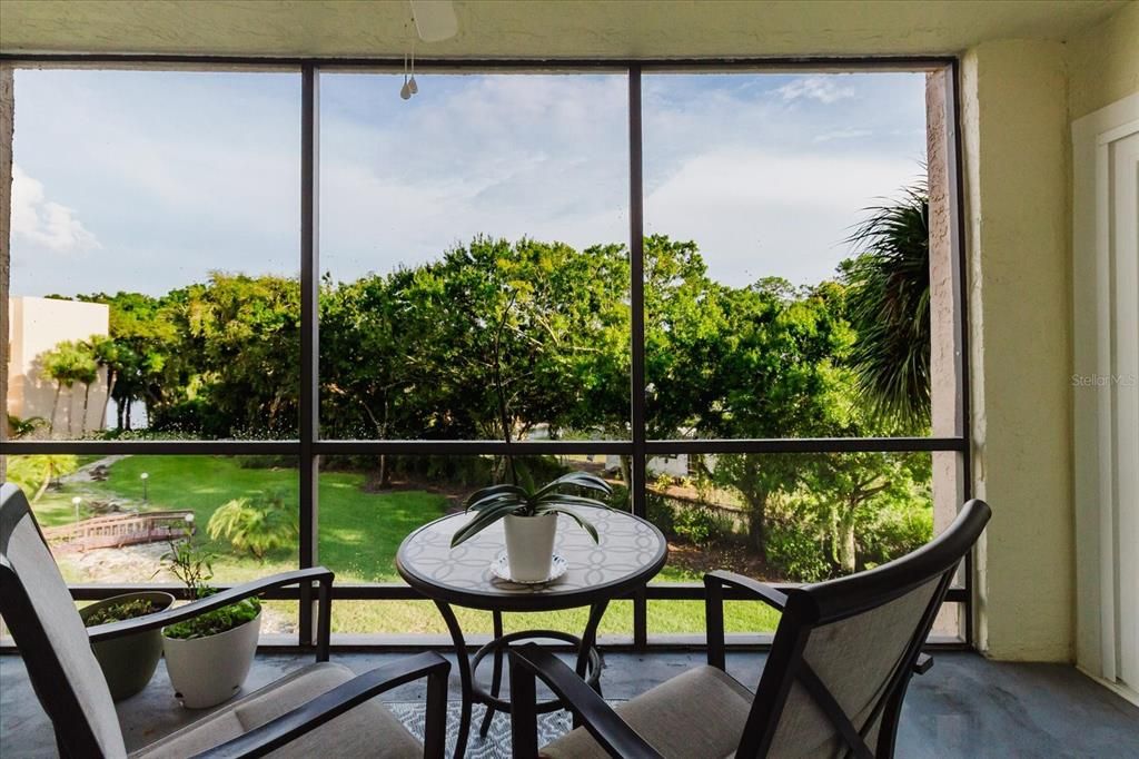 待售: $169,500 (2 贝兹, 1 浴室, 917 平方英尺)