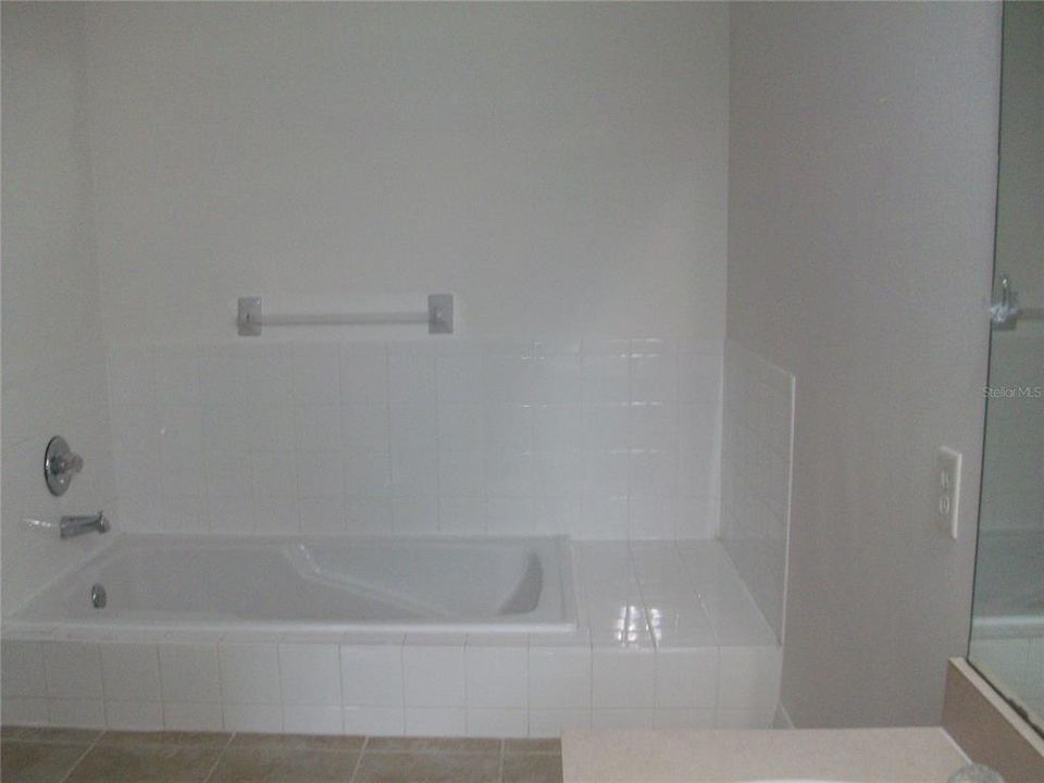 出租: $1,880 (3 贝兹, 2 浴室, 1811 平方英尺)