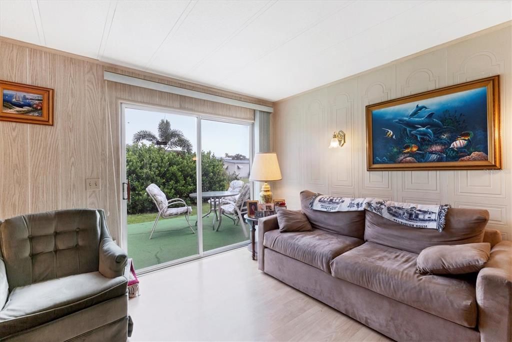 На продажу: $160,000 (2 спален, 2 ванн, 1152 Квадратных фут)