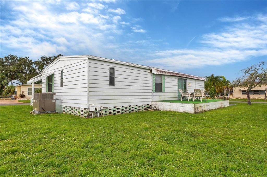 На продажу: $160,000 (2 спален, 2 ванн, 1152 Квадратных фут)