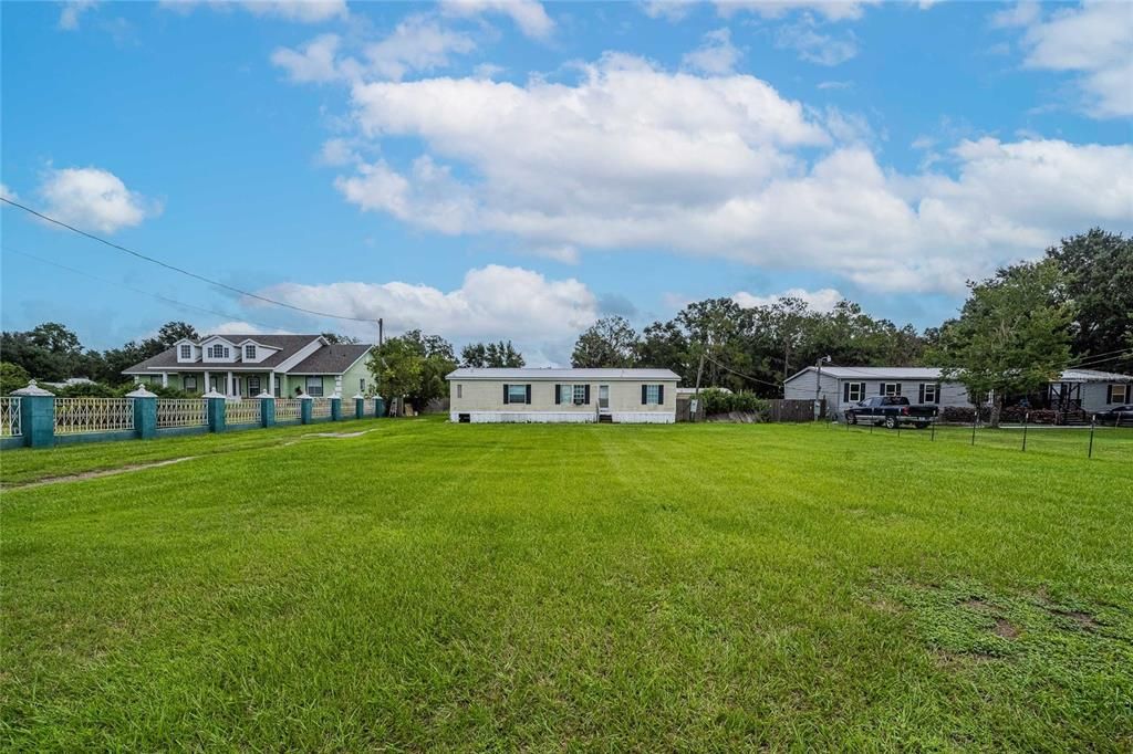 For Sale: $199,900 (3 beds, 2 baths, 1456 Square Feet)