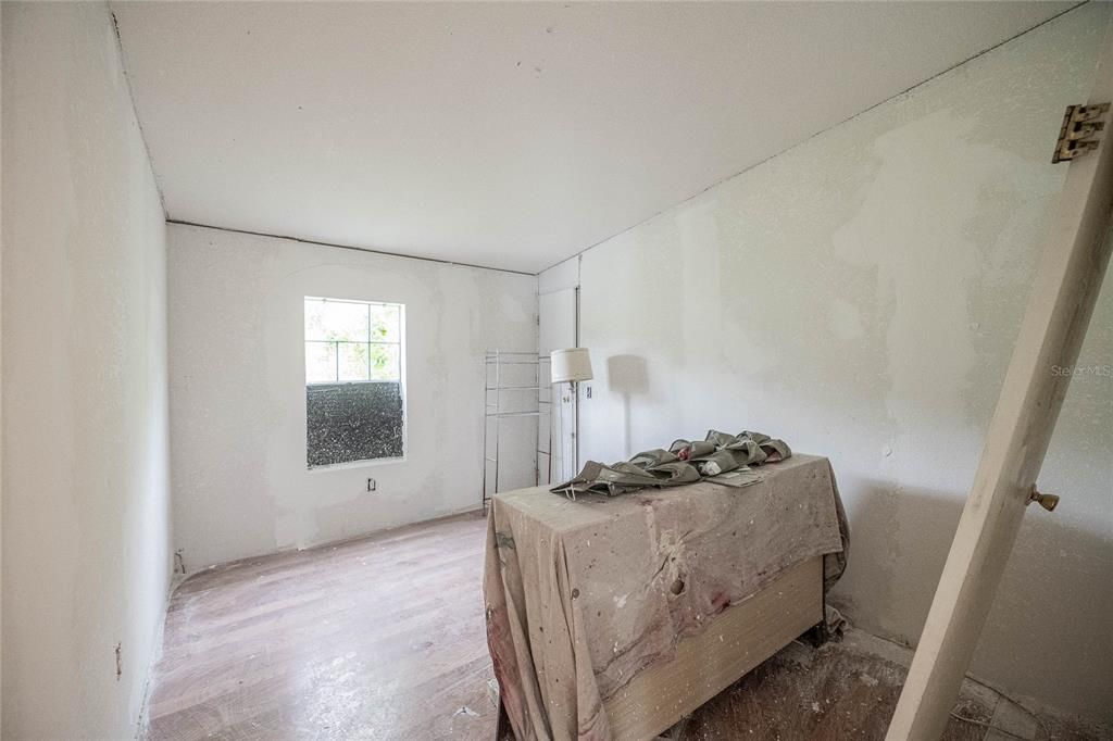 For Sale: $199,900 (3 beds, 2 baths, 1456 Square Feet)