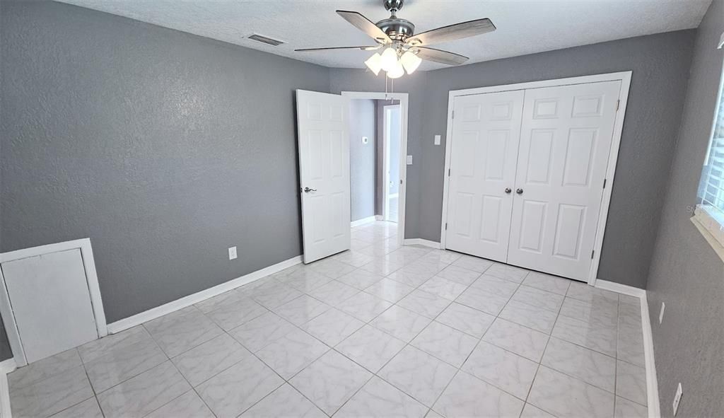 待售: $345,900 (4 贝兹, 2 浴室, 1427 平方英尺)