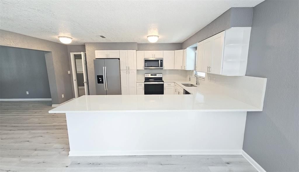 待售: $345,900 (4 贝兹, 2 浴室, 1427 平方英尺)