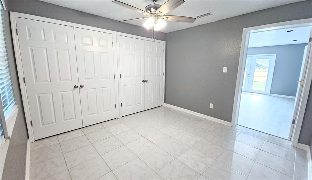 待售: $345,900 (4 贝兹, 2 浴室, 1427 平方英尺)