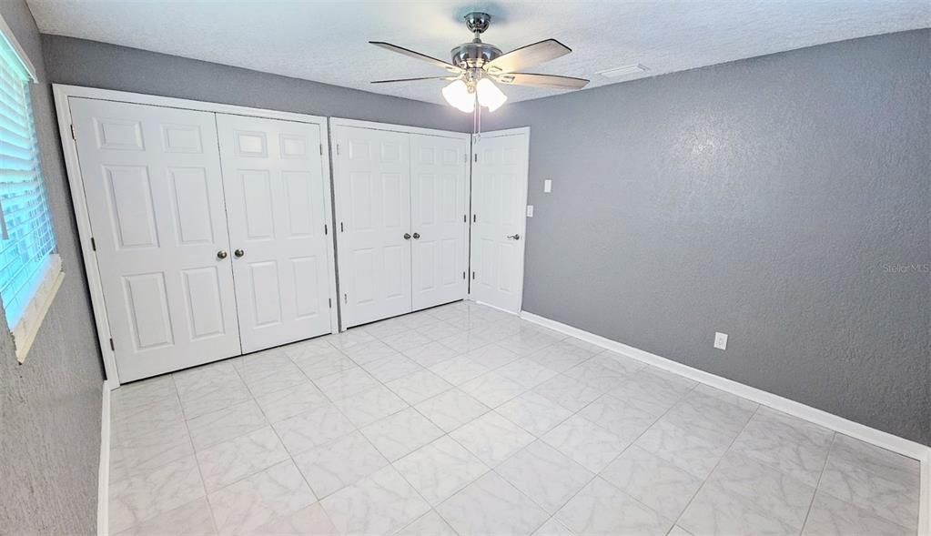 待售: $345,900 (4 贝兹, 2 浴室, 1427 平方英尺)