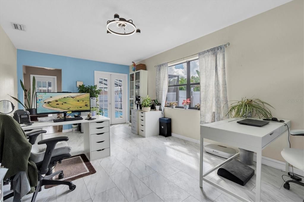 For Sale: $370,000 (4 beds, 2 baths, 2005 Square Feet)