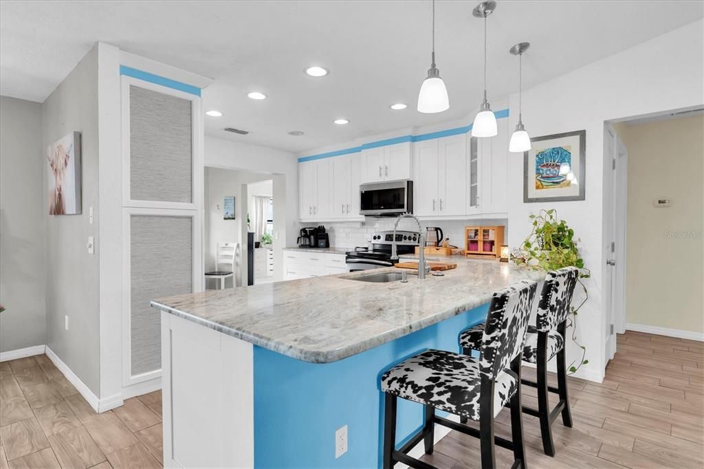 For Sale: $370,000 (4 beds, 2 baths, 2005 Square Feet)