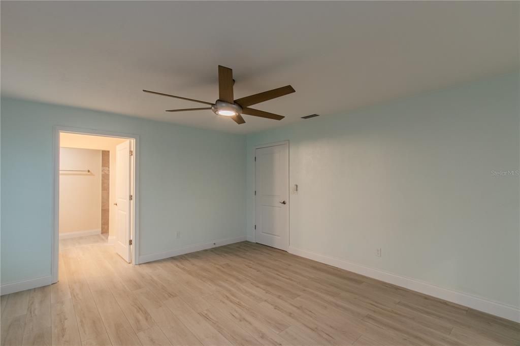 For Sale: $1,350,000 (3 beds, 3 baths, 2384 Square Feet)