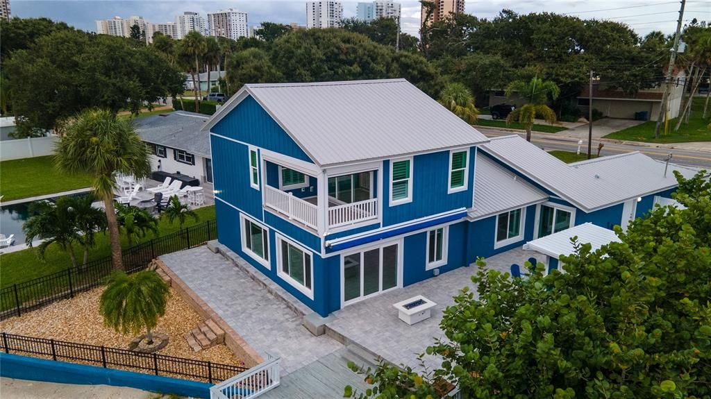 For Sale: $1,350,000 (3 beds, 3 baths, 2384 Square Feet)