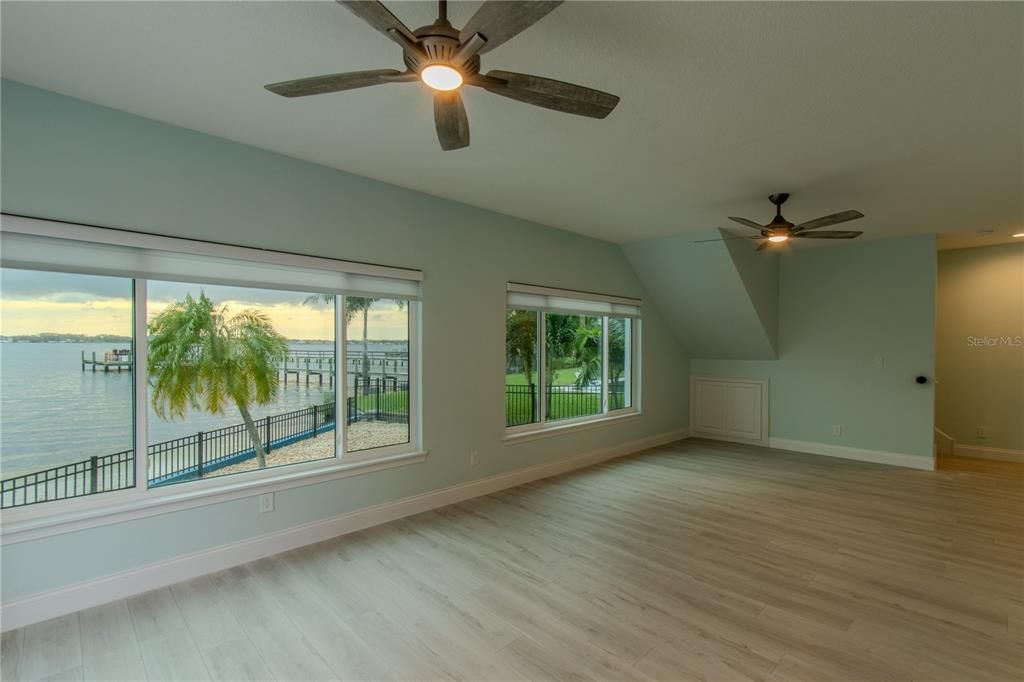 For Sale: $1,350,000 (3 beds, 3 baths, 2384 Square Feet)