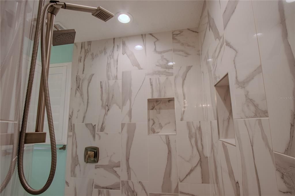 For Sale: $1,350,000 (3 beds, 3 baths, 2384 Square Feet)