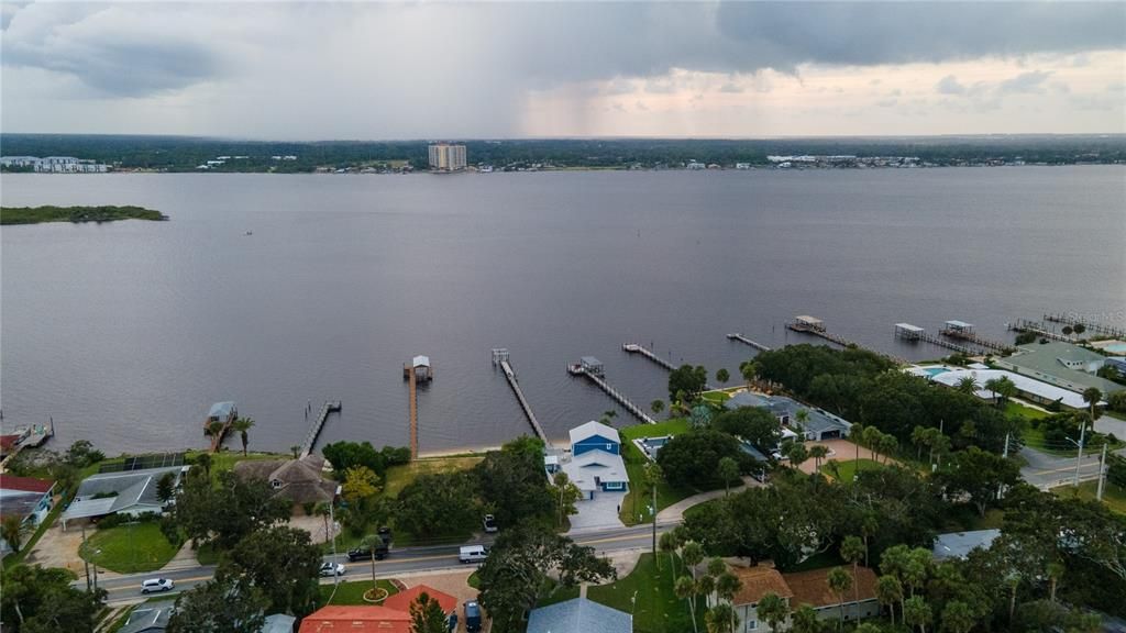 For Sale: $1,350,000 (3 beds, 3 baths, 2384 Square Feet)