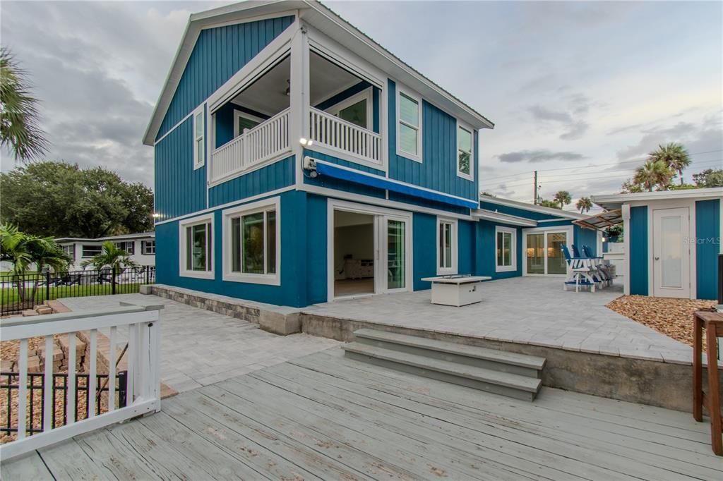 For Sale: $1,350,000 (3 beds, 3 baths, 2384 Square Feet)