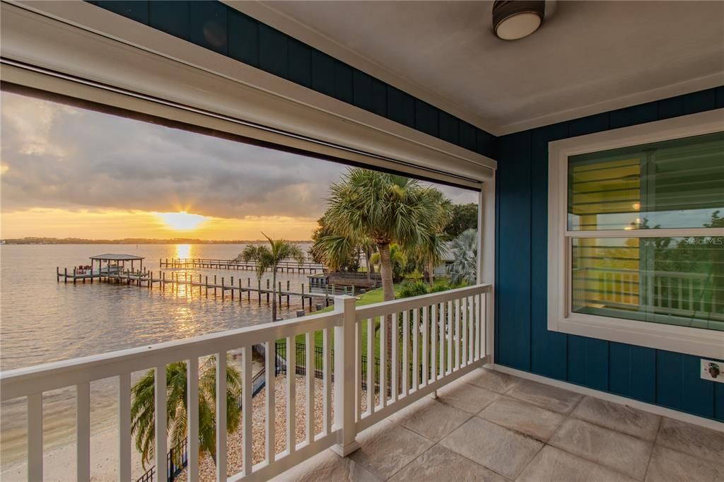 For Sale: $1,350,000 (3 beds, 3 baths, 2384 Square Feet)