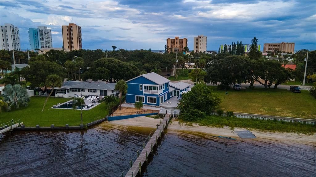 For Sale: $1,350,000 (3 beds, 3 baths, 2384 Square Feet)