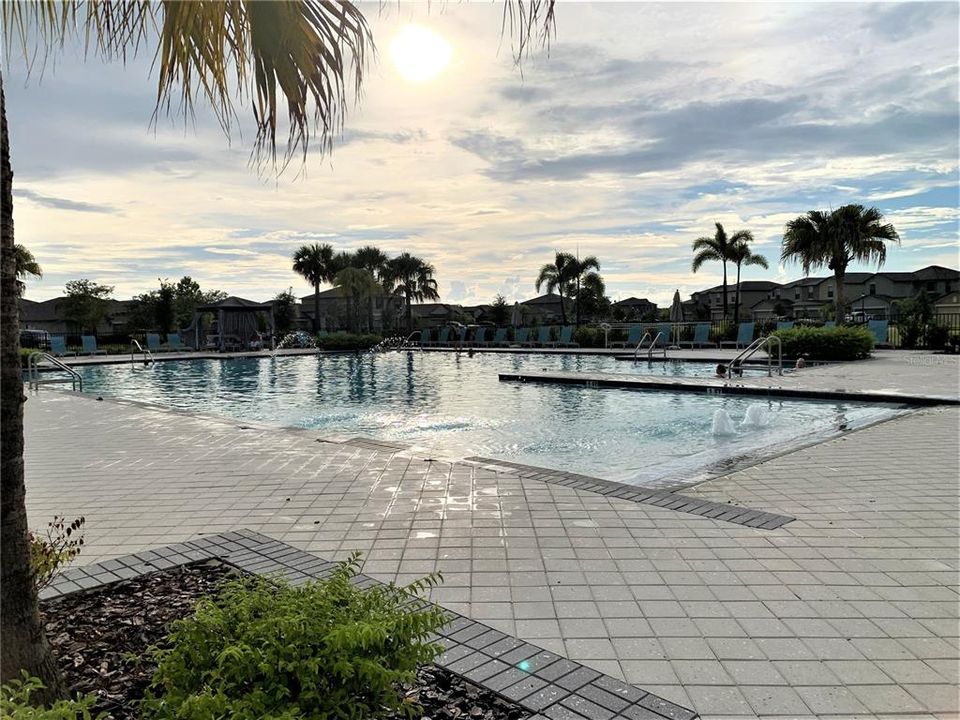 For Rent: $1,900 (2 beds, 2 baths, 1541 Square Feet)