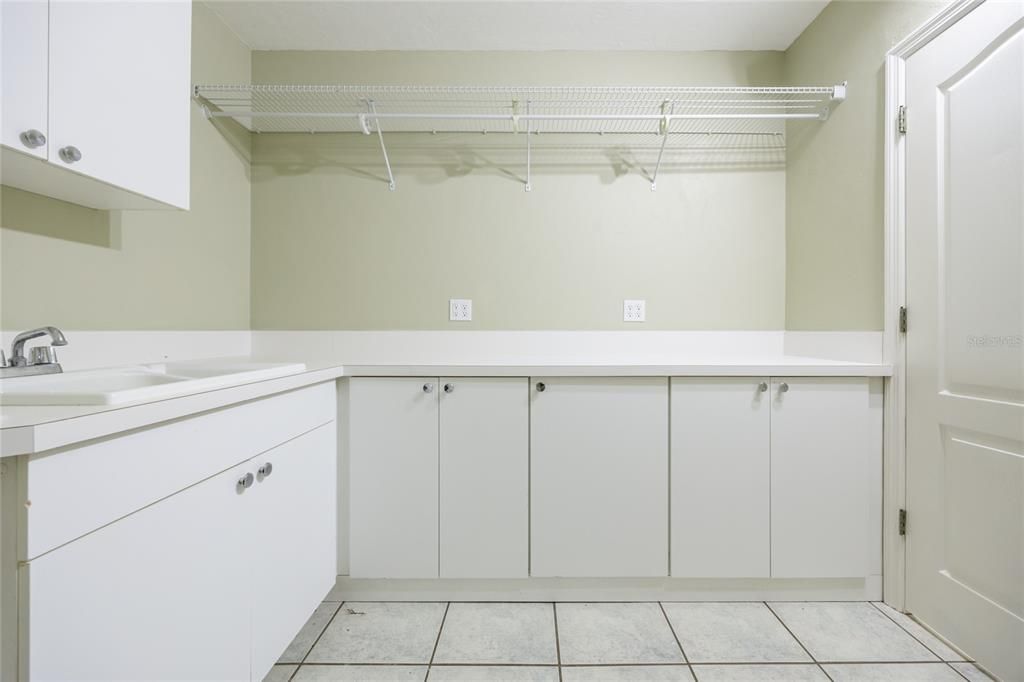 На продажу: $995,000 (5 спален, 4 ванн, 5349 Квадратных фут)