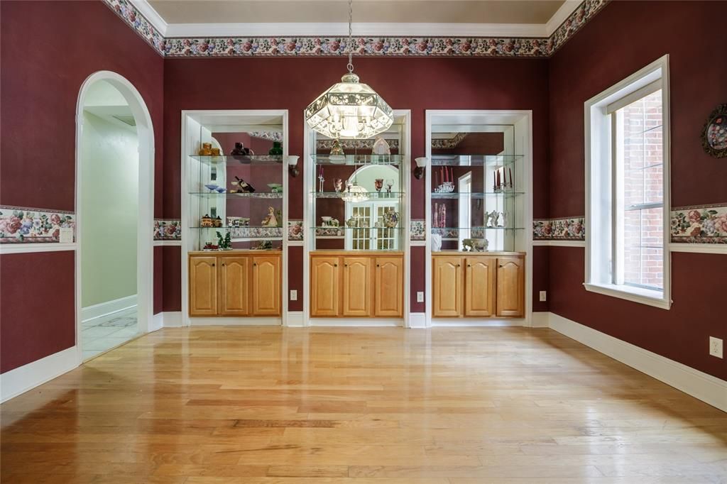 На продажу: $995,000 (5 спален, 4 ванн, 5349 Квадратных фут)