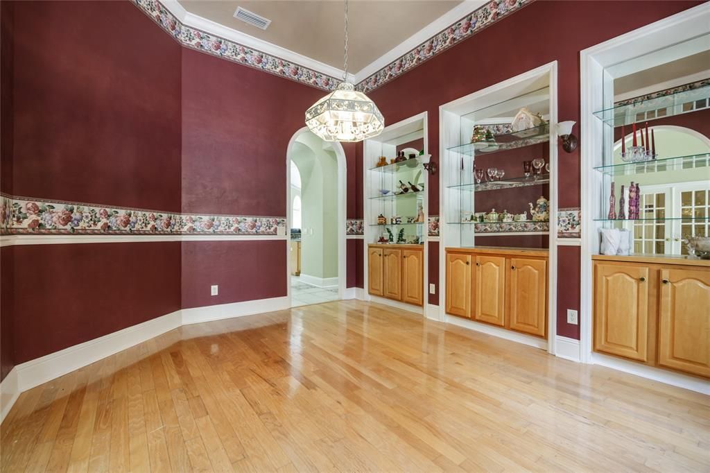 На продажу: $995,000 (5 спален, 4 ванн, 5349 Квадратных фут)