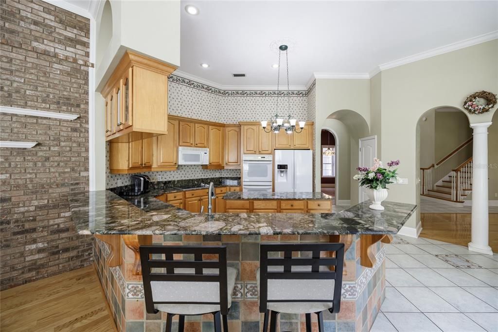 На продажу: $995,000 (5 спален, 4 ванн, 5349 Квадратных фут)