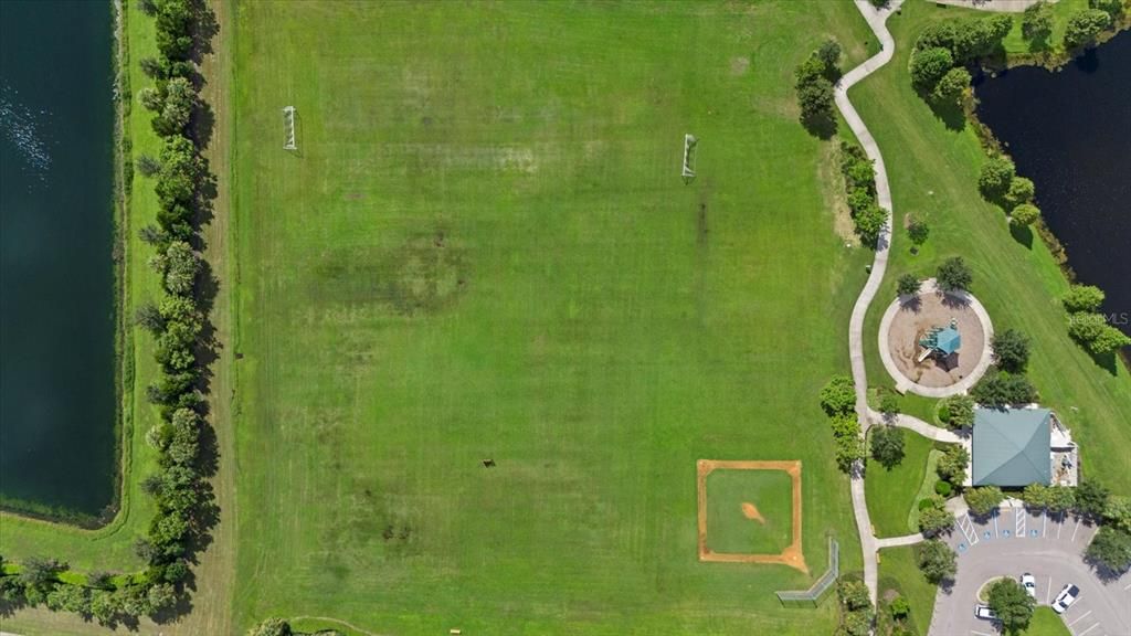 For Sale: $450,000 (3 beds, 3 baths, 1836 Square Feet)