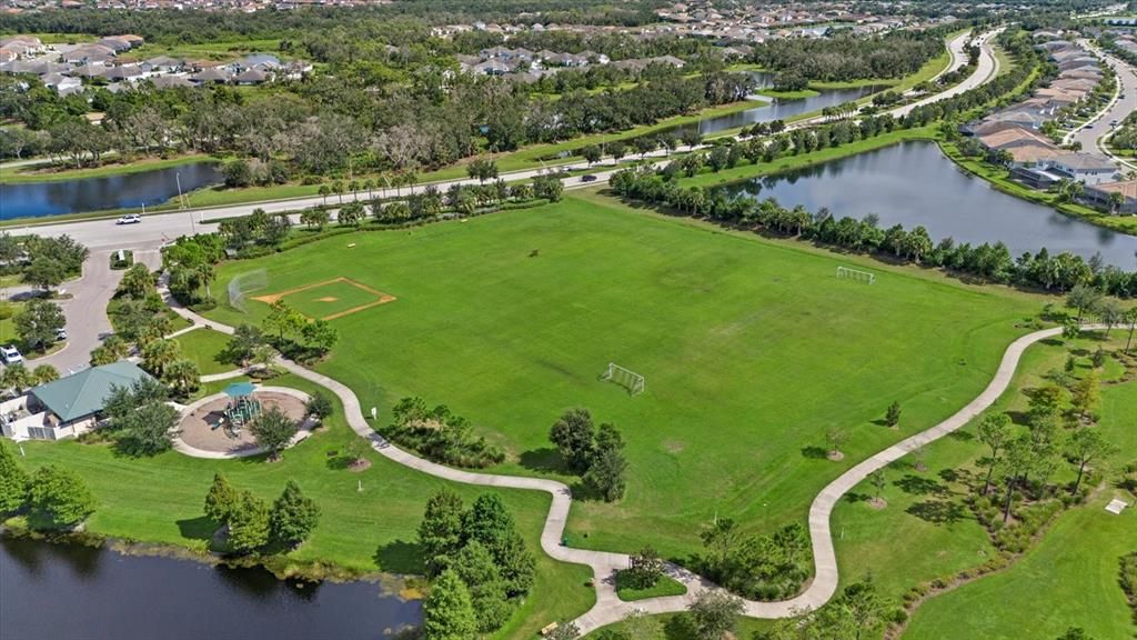 For Sale: $450,000 (3 beds, 3 baths, 1836 Square Feet)