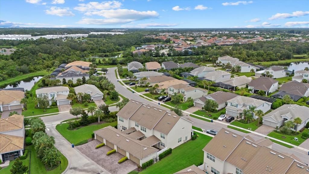 For Sale: $450,000 (3 beds, 3 baths, 1836 Square Feet)