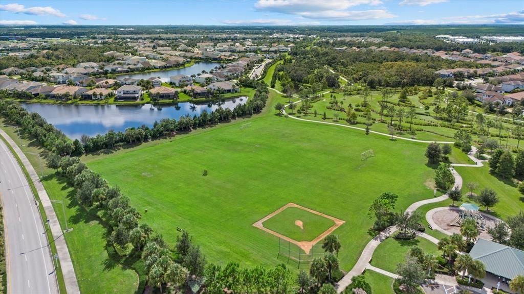 For Sale: $450,000 (3 beds, 3 baths, 1836 Square Feet)