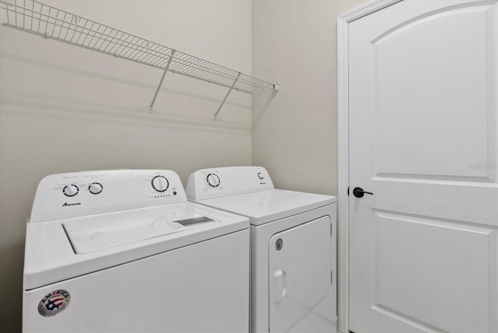 For Sale: $450,000 (3 beds, 3 baths, 1836 Square Feet)