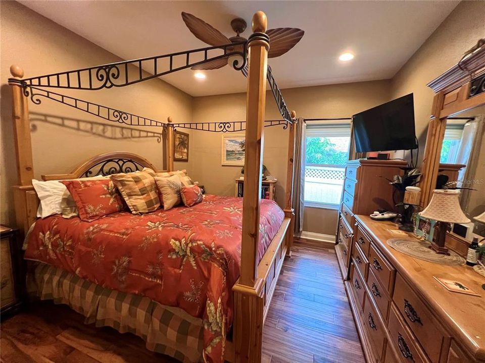 待售: $694,900 (4 贝兹, 3 浴室, 2947 平方英尺)