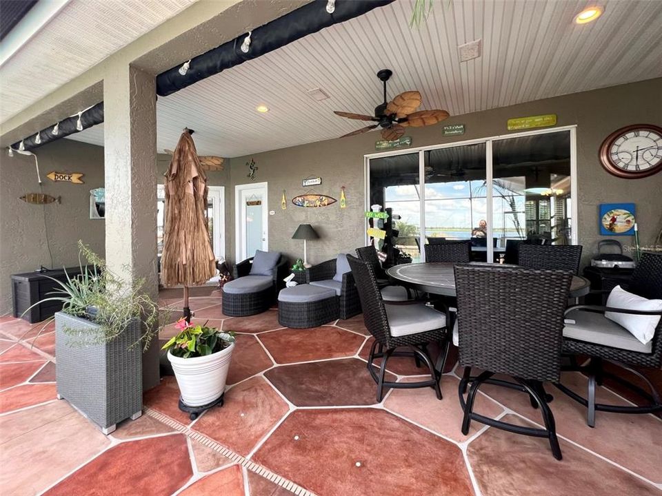 待售: $694,900 (4 贝兹, 3 浴室, 2947 平方英尺)