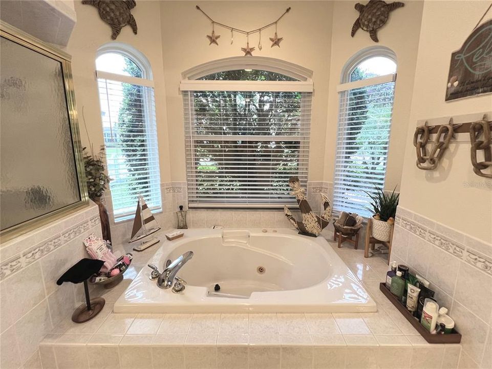 待售: $694,900 (4 贝兹, 3 浴室, 2947 平方英尺)