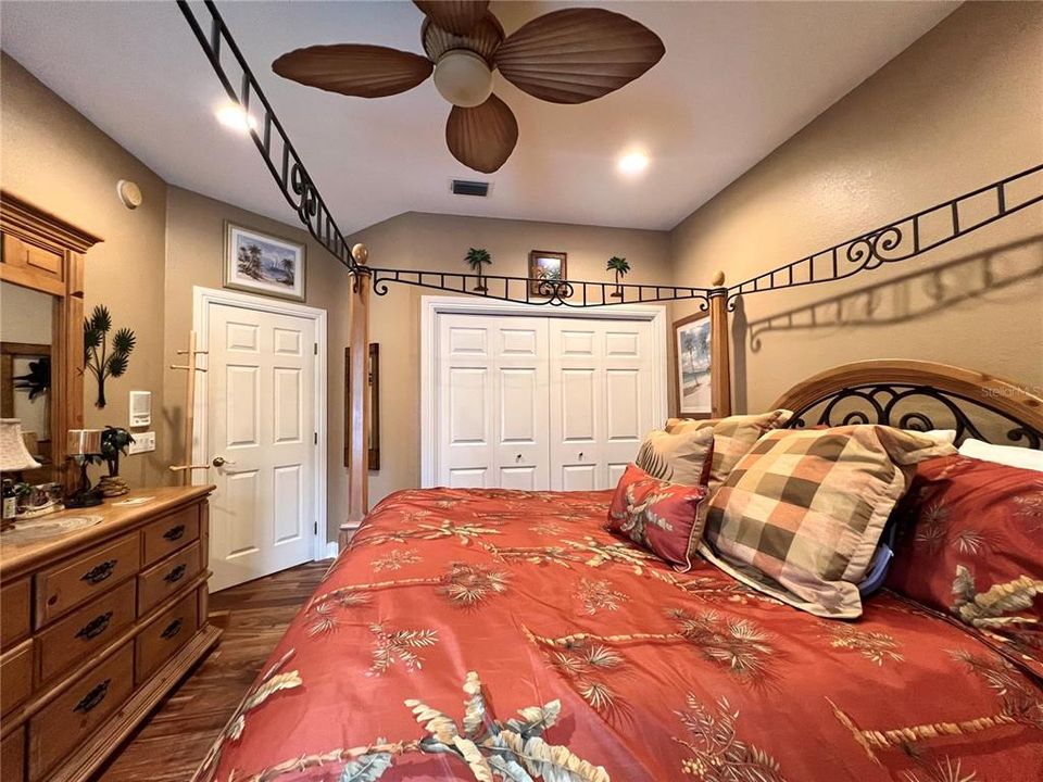 待售: $694,900 (4 贝兹, 3 浴室, 2947 平方英尺)