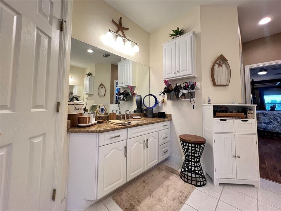 待售: $694,900 (4 贝兹, 3 浴室, 2947 平方英尺)