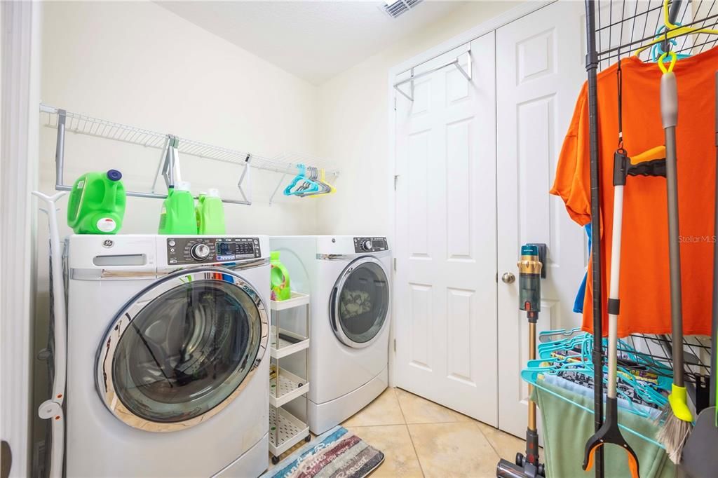 На продажу: $1,012,000 (5 спален, 4 ванн, 3505 Квадратных фут)