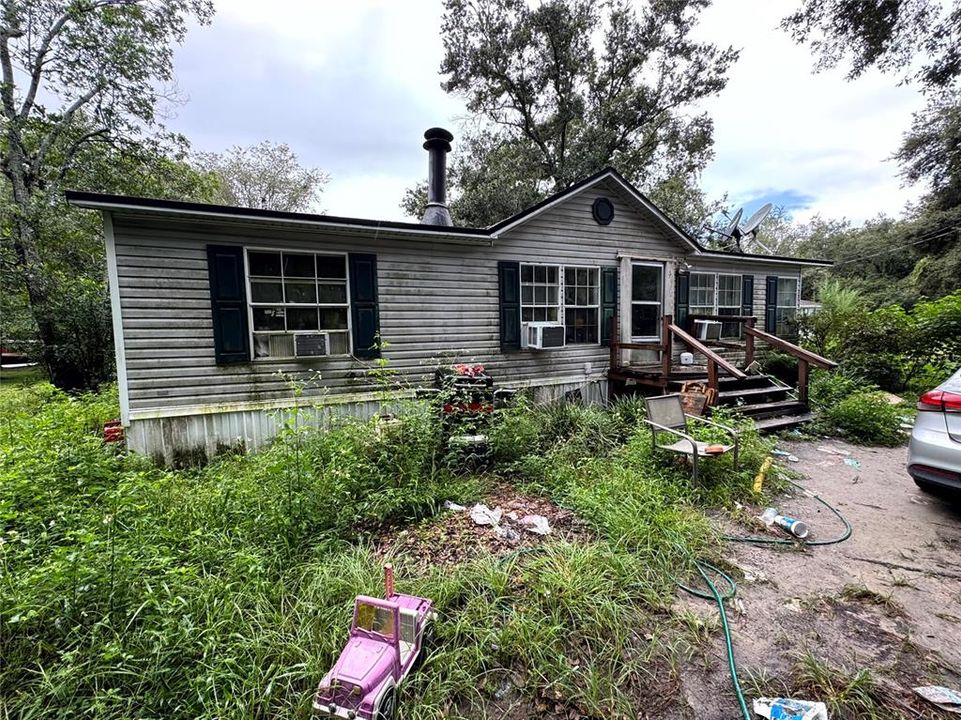 Недавно продано: $95,000 (3 спален, 2 ванн, 1188 Квадратных фут)