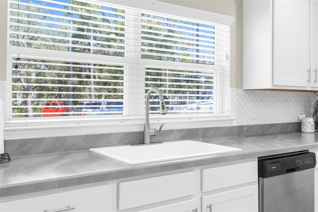 На продажу: $699,999 (5 спален, 3 ванн, 3000 Квадратных фут)